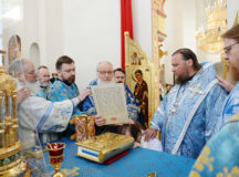 В праздник Сретения Господня Предстоятель Русской Церкви освятил храм преподобного Серафима Саровского в Раеве