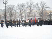 В День защитника Отечества Святейший Патриарх Кирилл возложил венок к могиле Неизвестного солдата у Кремлевской стены