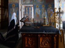 Во вторник первой седмицы Великого поста Святейший Патриарх Кирилл молился за уставным богослужением в Покровском монастыре в Хотькове