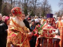 В пятницу Светлой седмицы митрополит Истринский Арсений совершил Литургию в храме иконы Божией Матери «Живоносный Источник» в Царицыне