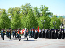 В канун Дня Победы Святейший Патриарх Кирилл возложил венок к могиле Неизвестного солдата у Кремлевской стены