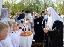 Святейший Патриарх Кирилл совершил чин великого освящения храма блаженной Матроны Московской в Дмитровском