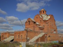 Два строящихся храма в Южном викариатстве возведены под купола