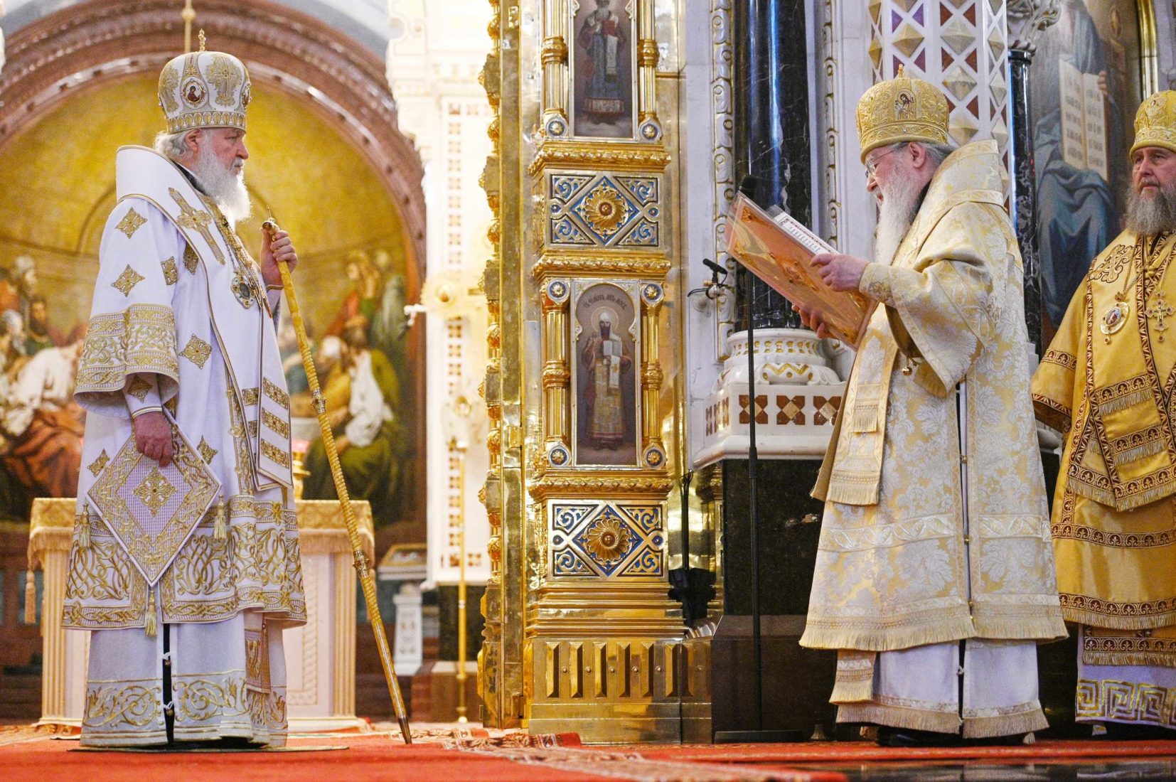 литургия в храме христа спасителя сегодня