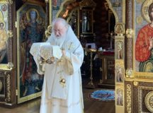 В Великую Субботу Святейший Патриарх Кирилл совершил Литургию св. Василия Великого