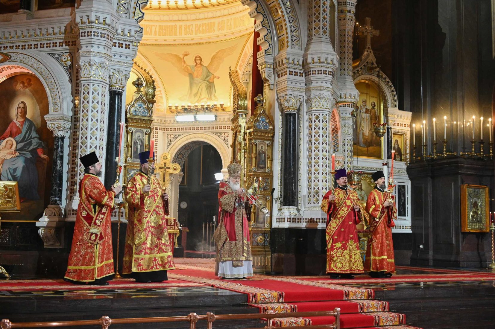 Патриаршее богослужение храме Христа Спасителя