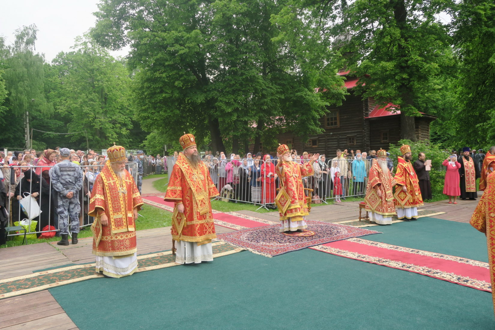 храм новомучеников в бутово