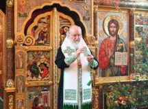 В канун праздника Святой Троицы Святейший Патриарх Кирилл совершил всенощное бдение в Александро-Невском скиту
