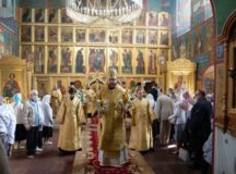 Епископ Одинцовский Фома совершил Литургию в храме Спаса Нерукотворного Образа на Сетуни