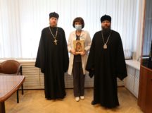 Состоялась встреча архиепископа Егорьевского Матфея с главным врачом Клинической больницы Н.А. Амосовой