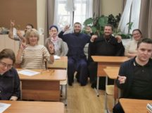 В храме благоверного князя Александра Невского при МГИМО начались занятия по изучению русского жестового языка