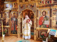 В день памяти апостола Луки Святейший Патриарх Кирилл совершил Литургию в Александро-Невском скиту