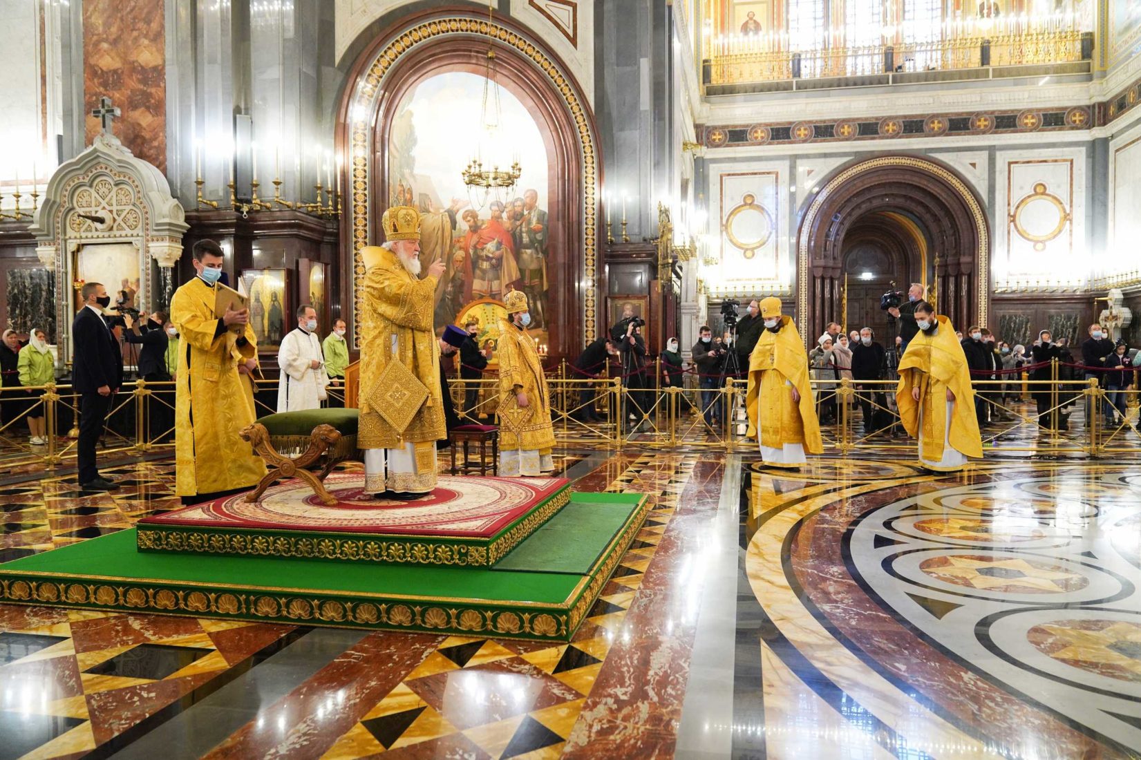 Храм Христа Спасителя Патриарший трон