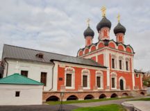 Состоялось совещание по реставрации Боголюбского храма Высоко-Петровского монастыря