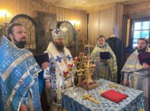 Епископ Наро-Фоминский Парамон совершил Литургию в храме преподобного Сергия Радонежского в Зеленограде