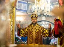 Епископ Одинцовский и Красногорский Фома совершил Божественную литургию в храме Архистратига Михаила в Тропареве
