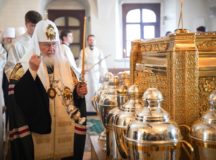 Святейший Патриарх Кирилл совершил молебен на начало мироварения