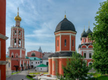 В Высоко-Петровском монастыре открыт пункт сбора гуманитарной помощи для беженцев и пострадавших мирных жителей