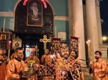 В Богоявленском соборе в Елохове состоялась ночная Божественная литургия с участием молодежи