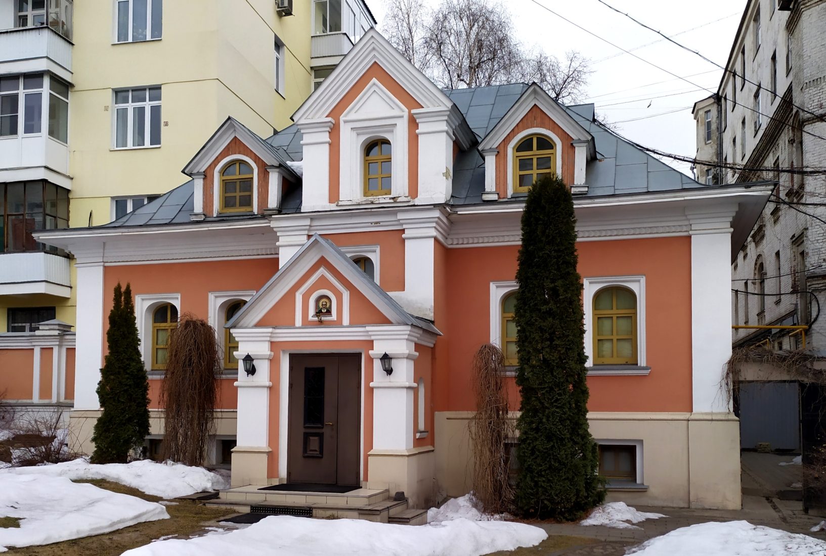 Московскому подворью Троице-Сергиевой лавры передано здание приходского дома  — Московская (городская) епархия Русской Православной Церкви