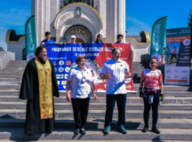 Председатель Комиссии по вопросам физической культуры и спорта совершил молебен перед началом марафона «Зеленое кольцо Москвы»