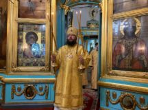 Архиепископ Егорьевский Матфей совершил Литургию в храме Владимирской иконы Божией Матери в Виноградове