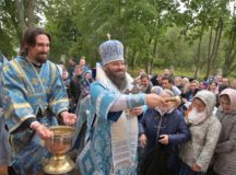 В храме Владимирской иконы Божией Матери в Куркине прошли торжества по случаю 350-летия его основания