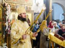 Православная молодежь столицы молилась за архиерейским богослужением в храме Усекновения главы Иоанна Предтечи в Дьякове