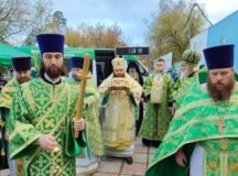 Ковчег с мощами преподобного Сергия Радонежского встретили в храме святителя Николая Мирликийского в Щукине
