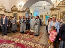 Престольный праздник молитвенно отметили в храме Казанской иконы Божией Матери в Узком