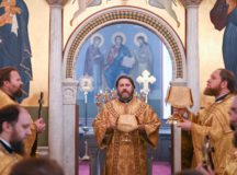 Епископ Одинцовский Фома совершил Литургию в храме преподобного Сергия Радонежского в Солнцеве