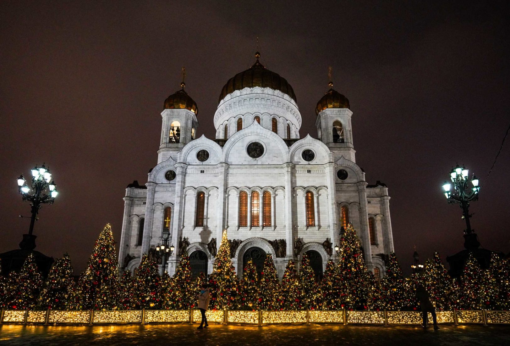 храм христа спасителя в москве зимой