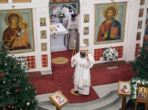 Епископ Наро-Фоминский Парамон совершил Литургию в храме преподобного Сергия Радонежского на Ходынском поле
