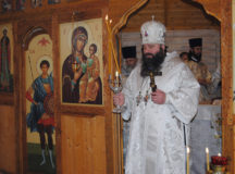 Епископ Наро-Фоминский Парамон совершил чин малого освящения храма священномученика Иоанна Рижского в Молжаниновском