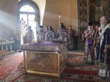 Митрополит Каширский Феогност совершил Литургию Преждеосвященных Даров в Богородице-Рождественском монастыре