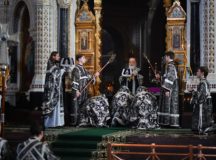 Святейший Патриарх Кирилл совершил в Храме Христа Спасителя первую в этом году Литургию Преждеосвященных Даров