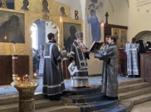 Епископ Верейский Пантелеимон возглавил Литургию Преждеосвященных Даров в Марфо-Мариинской обители милосердия