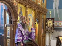 Епископ Павлово-Посадский Силуан совершил Литургию в храме Воскресения Христова в Поповке