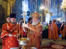 В пятницу Светлой седмицы Предстоятель Русской Церкви совершил Литургию в Троице-Сергиевой лавре