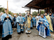 Епископ Сергиево-Посадский Фома совершил Литургию в храме иконы Божией Матери «Троеручица» в Орехове-Борисове