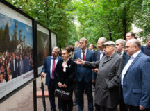 Фотовыставка «Храму быть. Москва созидает святыни и хранит традиции» открылась на Гоголевском бульваре