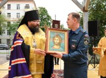 Архиепископ Егорьевский Матфей совершил молебен на месте основания храма при Академии ГПС МЧС России