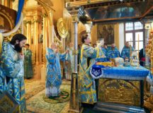 В праздник Покрова Пресвятой Богородицы Предстоятель Русской Церкви совершил Литургию в Покровском монастыре