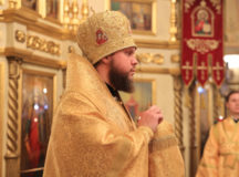Епископ Наро-Фоминский Никандр совершил Литургию в храме святителя Николая Мирликийского в Зеленограде