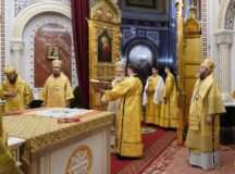 Предстоятель Русской Церкви совершил Литургию в Храме Христа Спасителя в день памяти святителя Николая Чудотворца