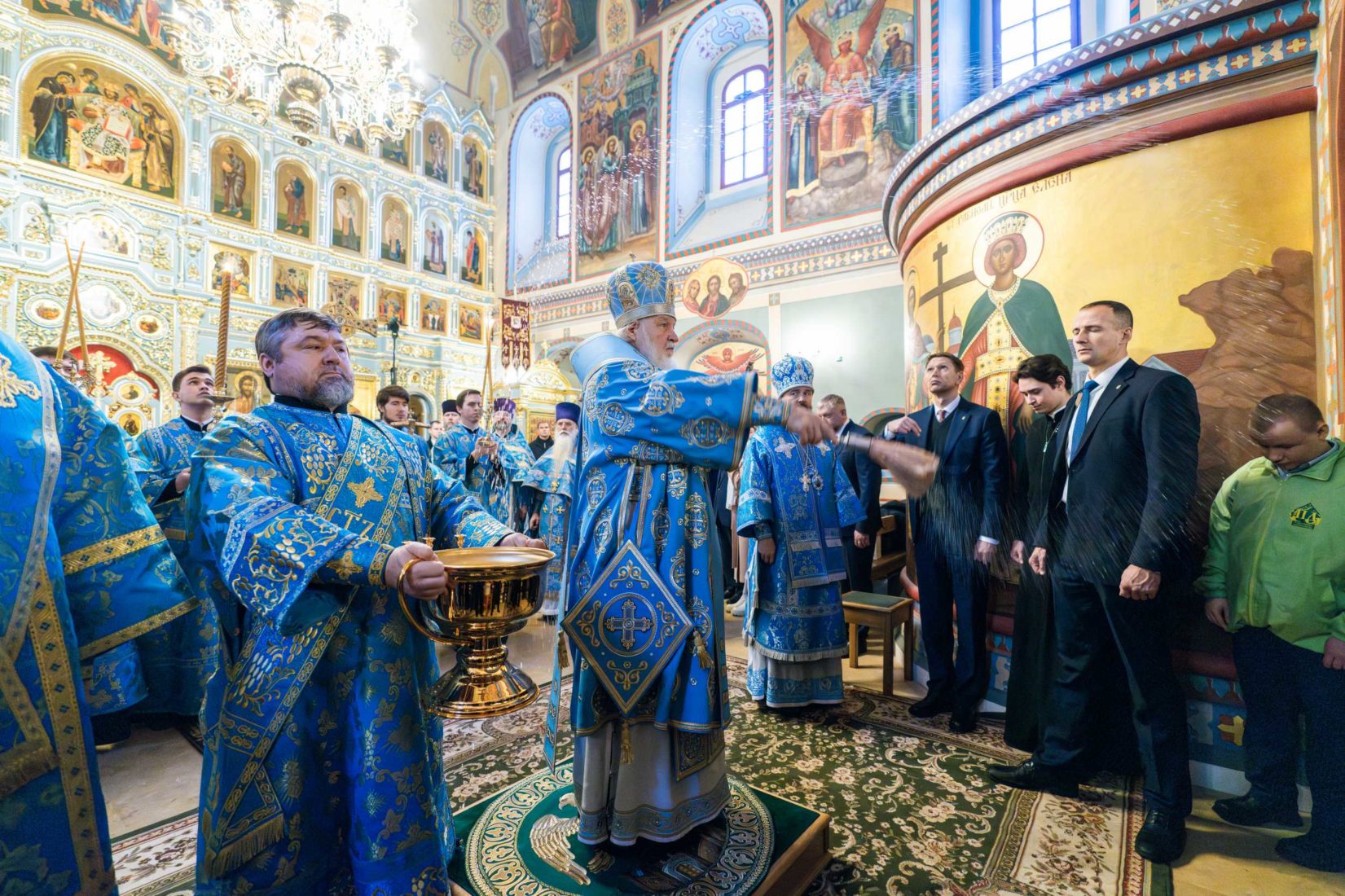 Храм знамения в Кунцево духовенство