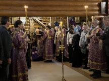 Архиерейское богослужение состоялось в храме Всех преподобных отцев Киево-Печерских в Старых Черемушках