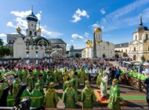 В праздник Святой Троицы Предстоятель Русской Церкви совершил Литургию в Троице-Сергиевой лавре