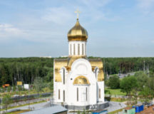 Территорию вокруг храма равноапостольного великого князя Владимира в Крылатском благоустроят к осени