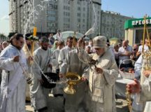 Епископ Верейский Пантелеимон совершил Литургию в храме Преображения Господня на Преображенской площади